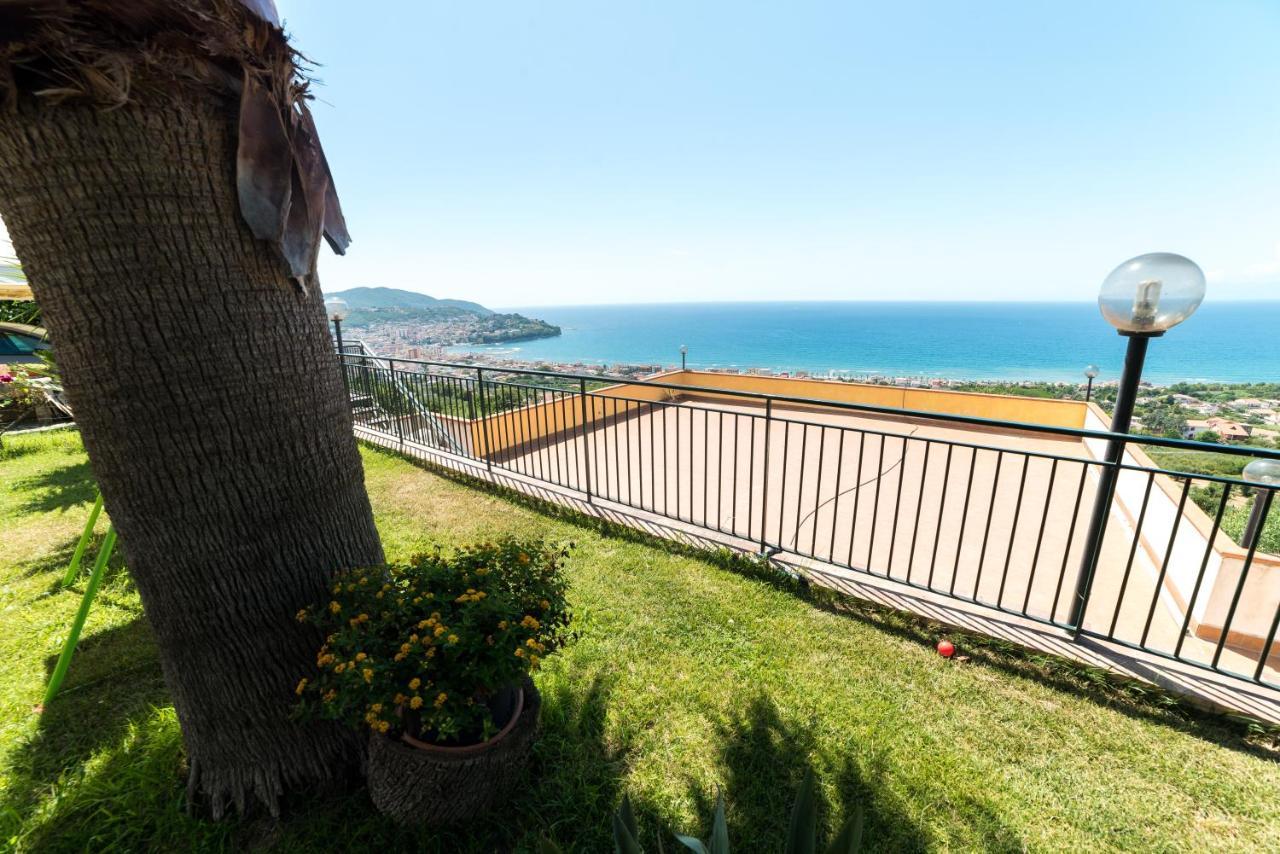 B&B "L'Eco Del Mare" Agropoli Bagian luar foto