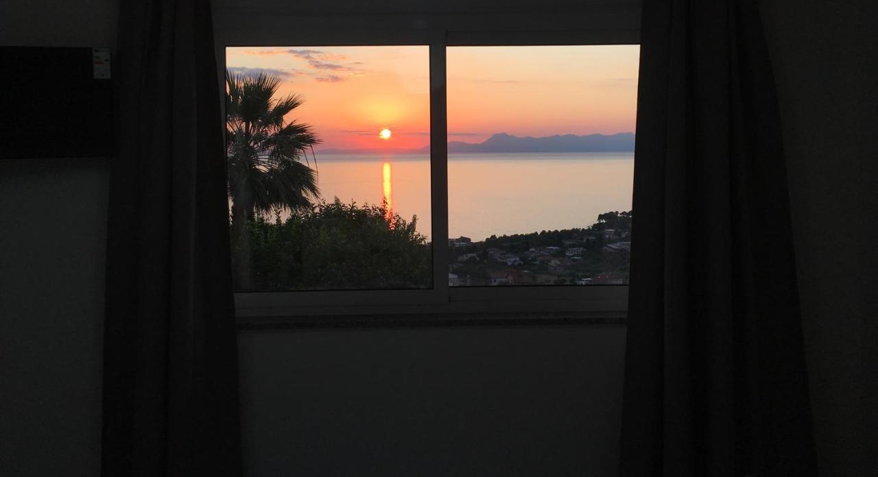 B&B "L'Eco Del Mare" Agropoli Bagian luar foto