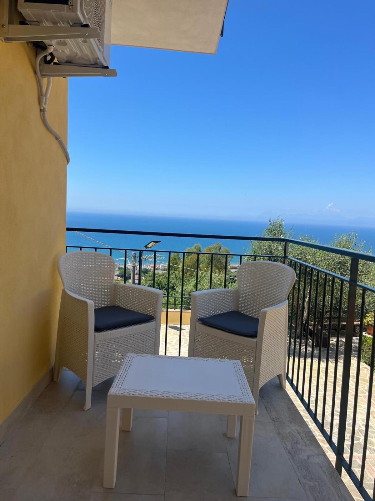 B&B "L'Eco Del Mare" Agropoli Bagian luar foto