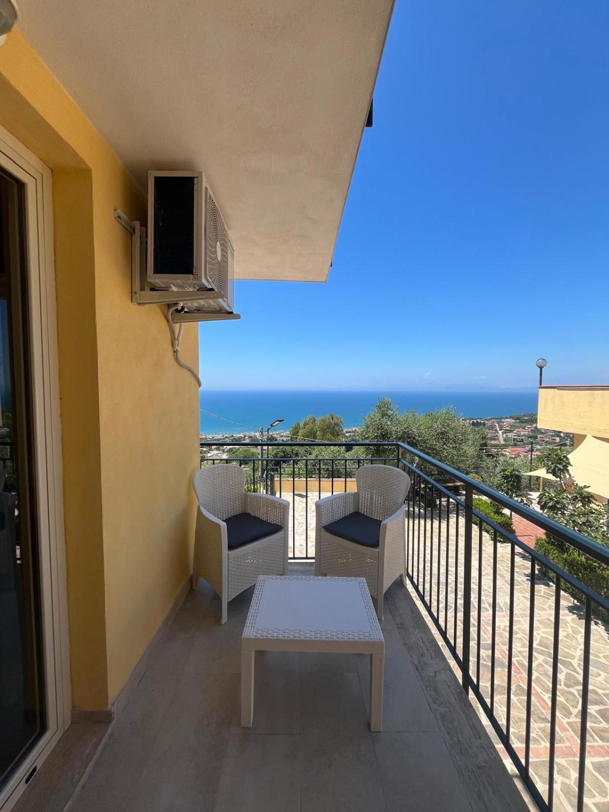 B&B "L'Eco Del Mare" Agropoli Bagian luar foto